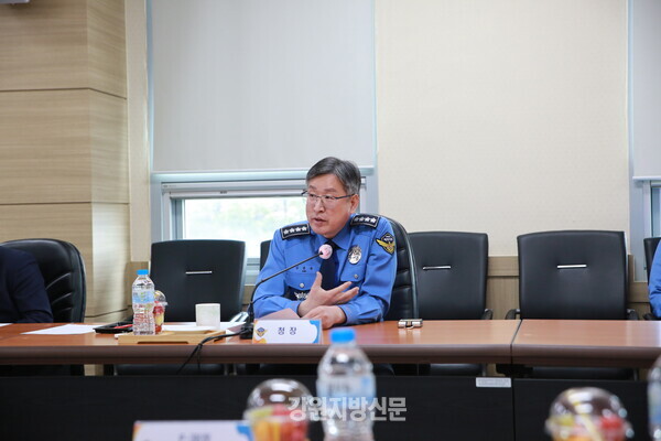 사진=김종욱 해양경찰청장이 지난 14일 동해해양경찰서를 방문, 직원들과 소통의 시간을 갖고 애로사항을 청취했다. 